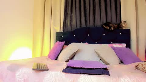 Snapshot of lorena_capelli_ chatting on 12/05/25, 04:21 lesly lorena online show from 12/05/25, 04:21