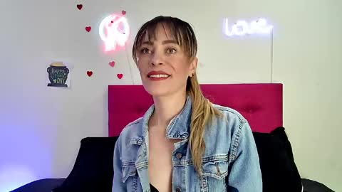 Snapshot of lorena_sweet3 chatting on 04/14/26, 02:01 lorena_sweet3 online show from 04/14/26, 02:01