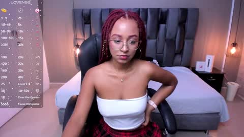 Snapshot of lorena_vieira_ chatting on 12/06/24, 12:05 Lorena Vieira online show from 12/06/24, 12:05