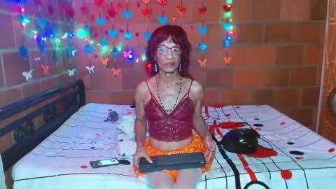 Lorena Capelli online show from 01/30/25, 01:00