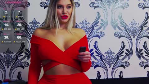 lorenaryan online show from 12/23/24, 12:52