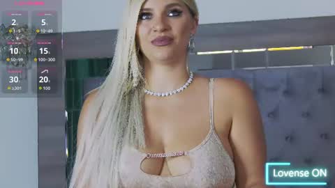 lorenaryan online show from 06/25/26, 08:19