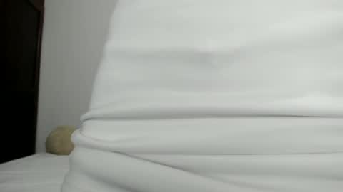 lorenita_gat online show from 07/01/26, 01:13