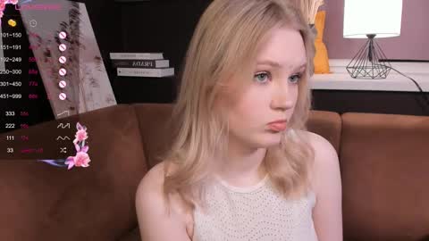 Alice online show from 03/05/25, 01:31