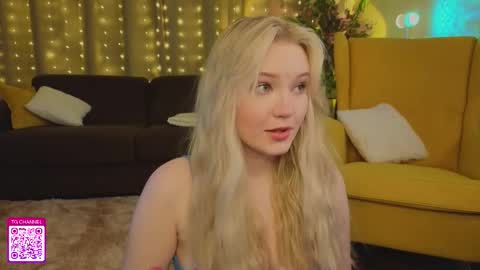 Snapshot of lorettacarnley chatting on 09/14/25, 07:02 Alice online show from 09/14/25, 07:02