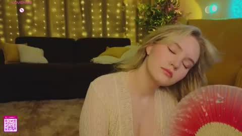 Snapshot of lorettacarnley chatting on 09/20/25, 07:15 Alice online show from 09/20/25, 07:15