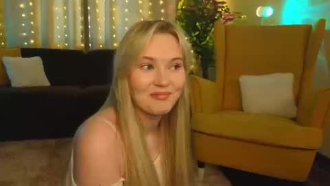 Snapshot of lorettacarnley chatting on 10/17/25, 07:22 Alice online show from 10/17/25, 07:22