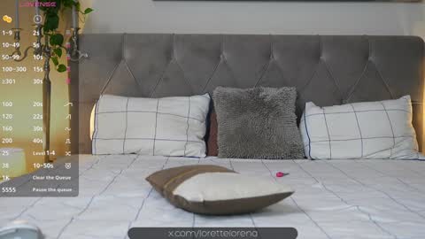 LoretteLorena online show from 12/19/24, 11:03