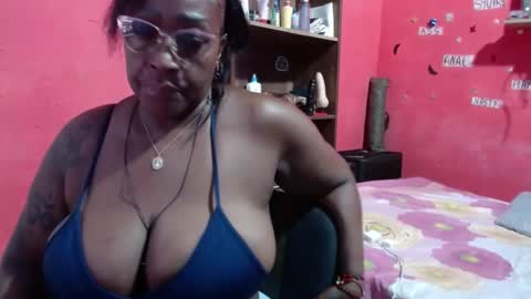 loretybighot online show from 09/12/25, 12:27
