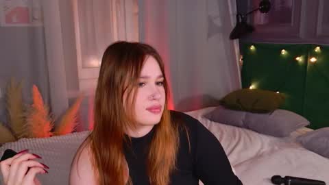 Lori online show from 09/19/25, 07:14