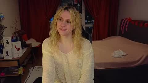 Lori -----------------------------------    online show from 12/18/24, 02:38