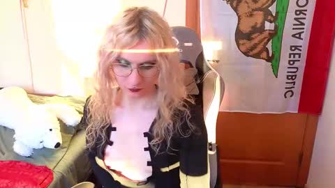 Snapshot of lori_myaf chatting on 02/14/26, 01:41 Lori ----------------------------------- online show from 02/14/26, 01:41