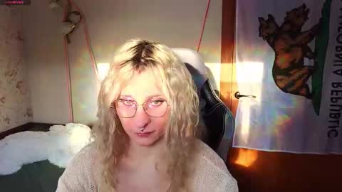 Snapshot of lori_myaf chatting on 02/24/26, 01:31 Lori ----------------------------------- online show from 02/24/26, 01:31