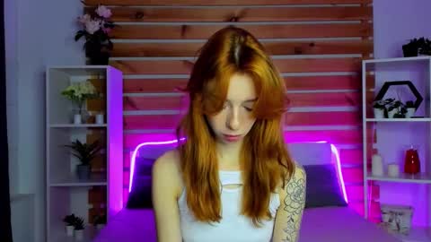 Lori online show from 09/11/25, 01:06