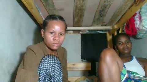 Snapshot of lorienne98 chatting on 05/20/26, 08:15 lorienne98 online show from 05/20/26, 08:15