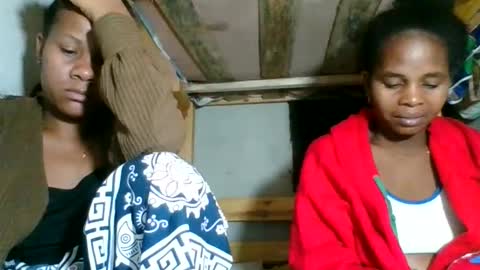 Snapshot of lorienne98 chatting on 05/23/26, 02:28 lorienne98 online show from 05/23/26, 02:28