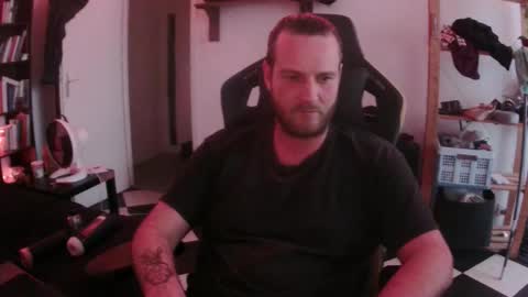 Snapshot of lorigon06 chatting on 09/13/25, 05:29 Lorigon online show from 09/13/25, 05:29