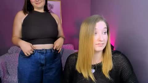 Lora for u online show from 09/15/25, 07:58