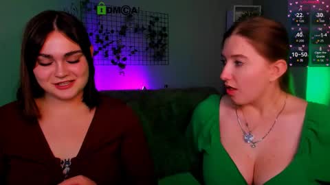 Lora for u online show from 09/26/25, 08:13