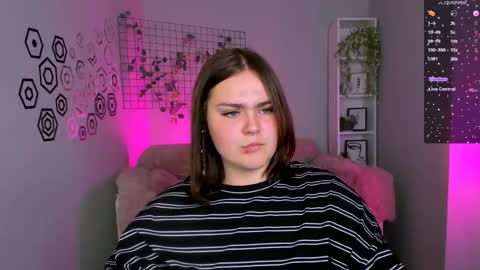 Lora for u online show from 10/06/25, 07:22