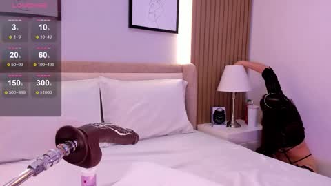 lore  online show from 10/10/25, 03:49