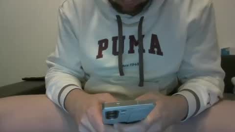 Snapshot of losertobiass chatting on 10/26/25, 08:37 losertobiass online show from 10/26/25, 08:37