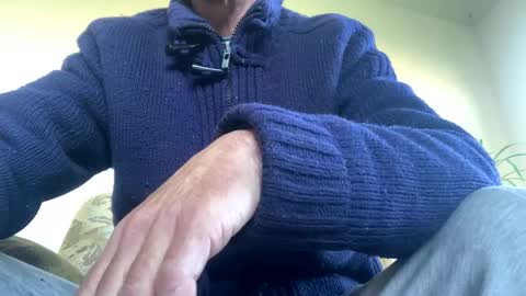 Snapshot of losmasqueraders chatting on 03/02/25, 09:42 Jules and Jim online show from 03/02/25, 09:42