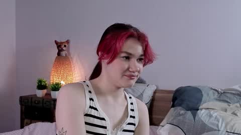 Snapshot of louannbisignano chatting on 10/17/25, 07:49 Riley online show from 10/17/25, 07:49