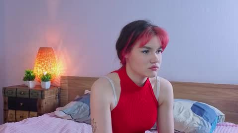 Snapshot of louannbisignano chatting on 10/26/25, 08:04 Riley online show from 10/26/25, 08:04