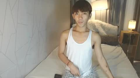 Snapshot of louieismy_name chatting on 12/04/24, 01:25 ignot ursh online show from 12/04/24, 01:25