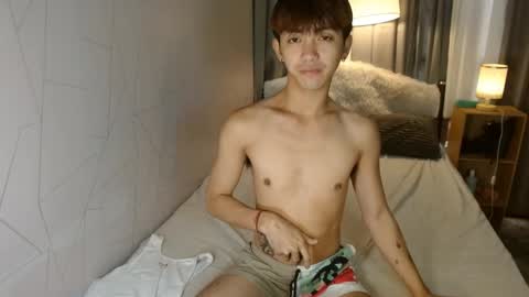 Snapshot of louieismy_name chatting on 12/11/24, 12:54 ignot ursh online show from 12/11/24, 12:54