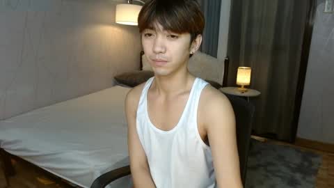 Snapshot of louieismy_name chatting on 01/05/25, 01:35 ignot ursh online show from 01/05/25, 01:35