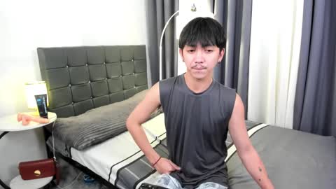 Snapshot of louieismy_name chatting on 03/09/25, 12:31 ignot ursh online show from 03/09/25, 12:31