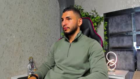 Louis online show from 10/17/25, 08:00