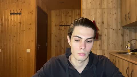 Snapshot of louis_preston chatting on 02/02/26, 01:26 Mark online show from 02/02/26, 01:26