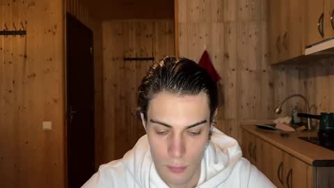 Snapshot of louis_preston chatting on 03/31/26, 04:24 Mark online show from 03/31/26, 04:24