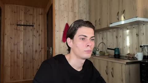 Snapshot of louis_preston chatting on 04/15/26, 02:57 Mark online show from 04/15/26, 02:57