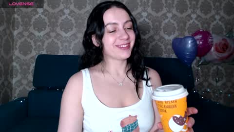 Louise online show from 02/04/25, 04:26