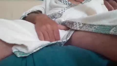 Snapshot of loulou_boss chatting on 10/07/25, 07:27 loulou_boss online show from 10/07/25, 07:27