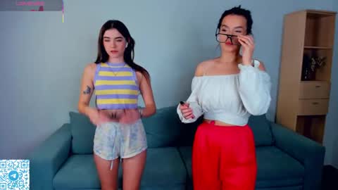 Brook and Del online show from 10/10/25, 04:44