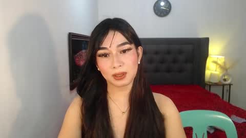 Snapshot of lovabletrans_deia chatting on 05/20/26, 10:49 DEIA online show from 05/20/26, 10:49