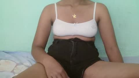 Snapshot of lovaelisa chatting on 03/04/25, 10:57 lovaelisa online show from 03/04/25, 10:57