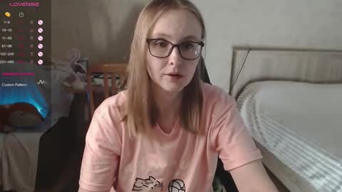 Snapshot of love_agatha chatting on 09/13/25, 05:18 Agatha online show from 09/13/25, 05:18