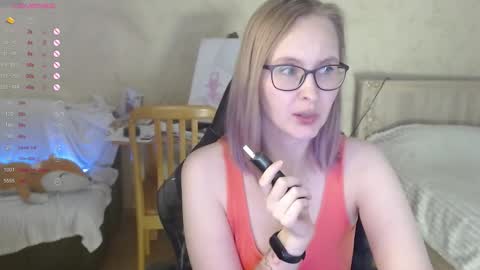 Snapshot of love_agatha chatting on 10/20/25, 04:13 Agatha online show from 10/20/25, 04:13