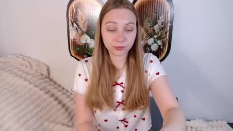 love bella  online show from 04/30/26, 12:17
