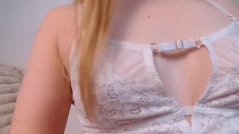 love bella  online show from 05/08/26, 12:16