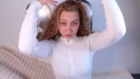 love bella  online show from 05/11/26, 12:27