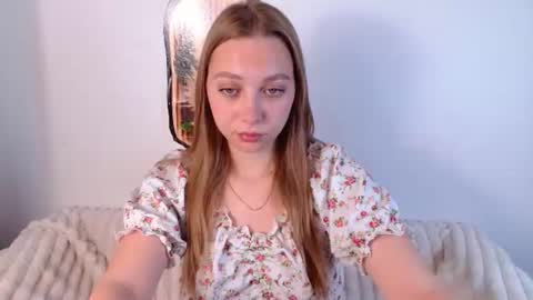 love bella  online show from 06/15/26, 12:02