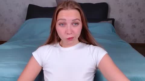 love bella  online show from 07/22/26, 12:35