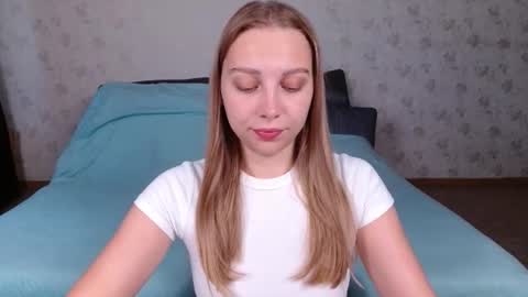 love bella  online show from 07/24/26, 12:30